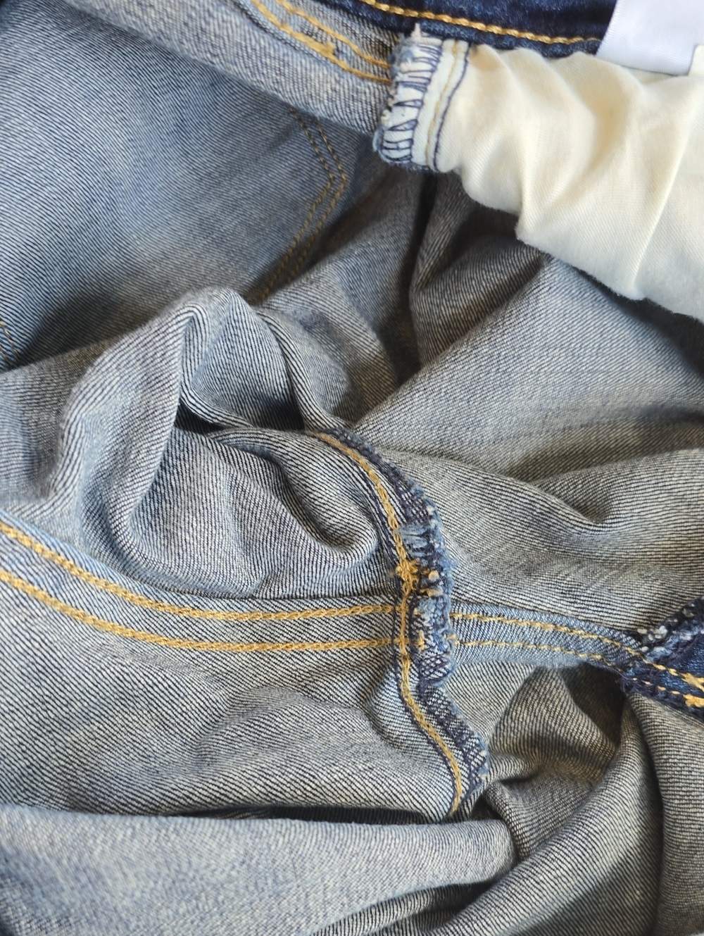 Levi's Jeans Women's Size 4 Short 4S Blue Classic Bootcut Boot Cut Embroidered - Picture 5 of 10
